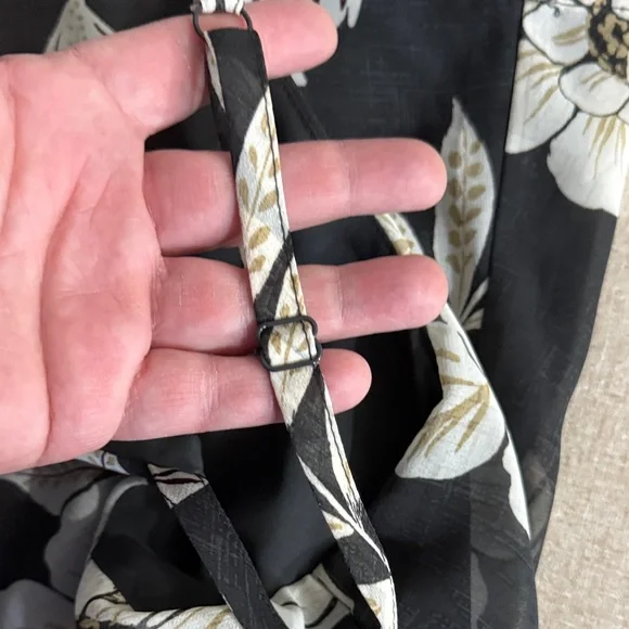 Torrid Black and Cream Floral Camisole - Picture 4 of 7